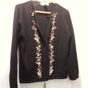 vintage beautiful Brown sweater embroidered unsides with buttons